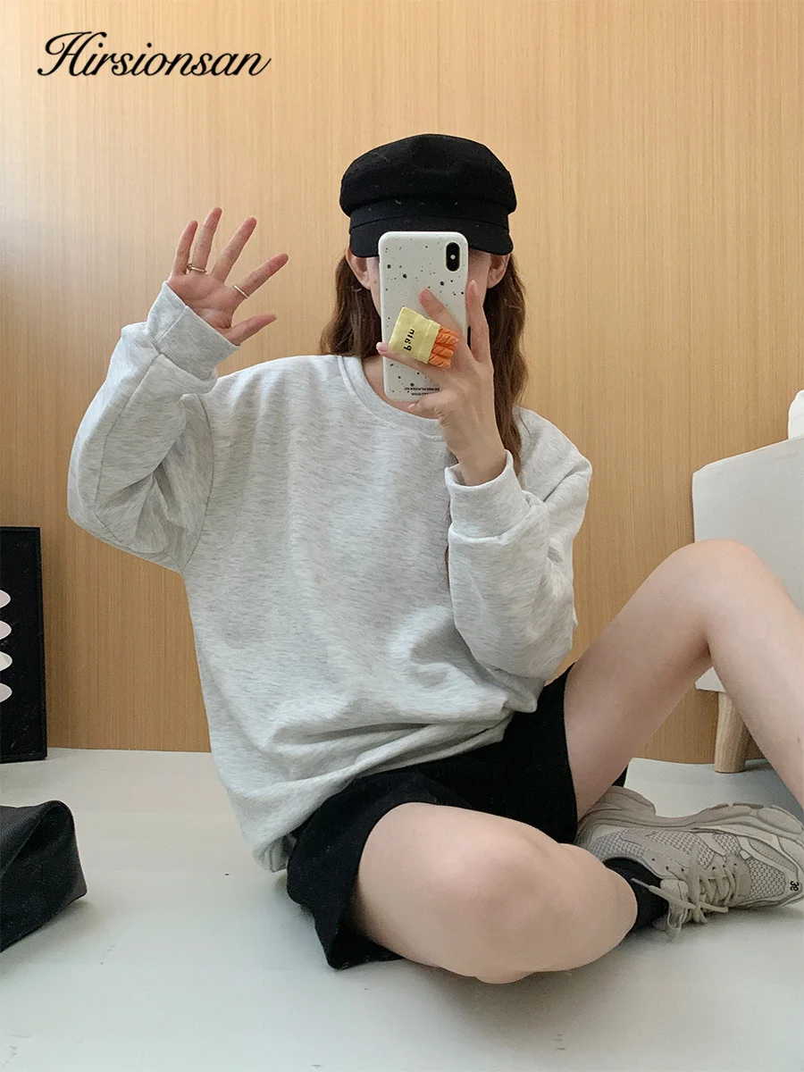 

Hirsionsan O-Neck Fleece Beige Solid Color Round Neck Thin Velvet Sweatshirt Women 2025 Fall New Arrival