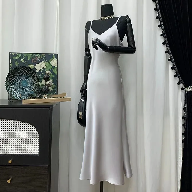 

Elegant Temperament Solid Color Women Dress 2026 New Fashion Elegant Leisure V-Neck Sling Silver-Gray Summer Women Dresses H816