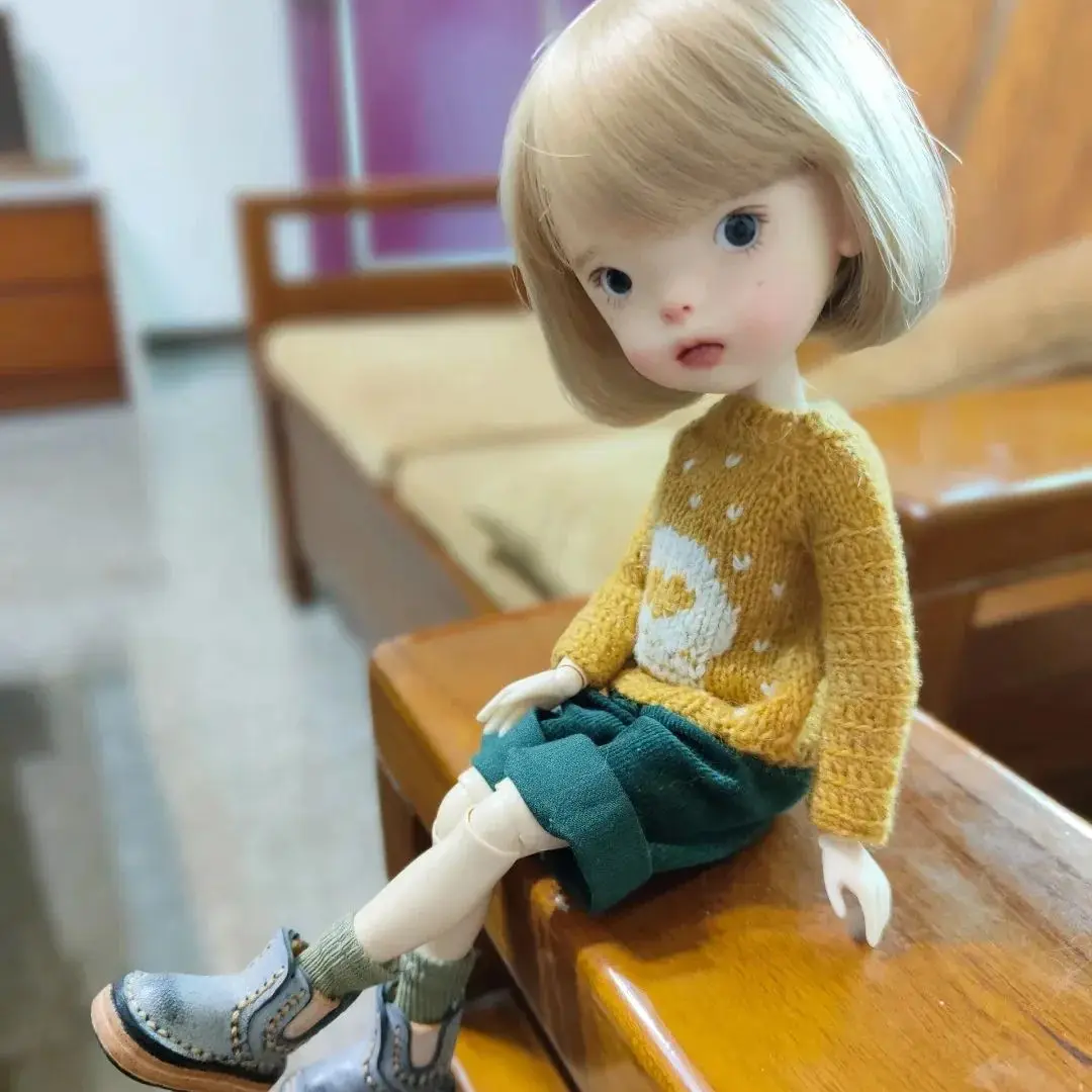 

New sd bjd baby 1/6 25cm Girl Baby Big Head soil girl small cloth resin makeup girl joints can move spot makeup free shipping