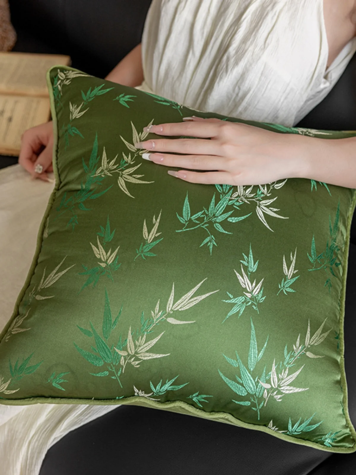 Chinese Style Green Bamboo Redwood Backrest Pillow Luxury Sample Room Sofa Cushion Square Silk Fabric Floral Pattern Living Room