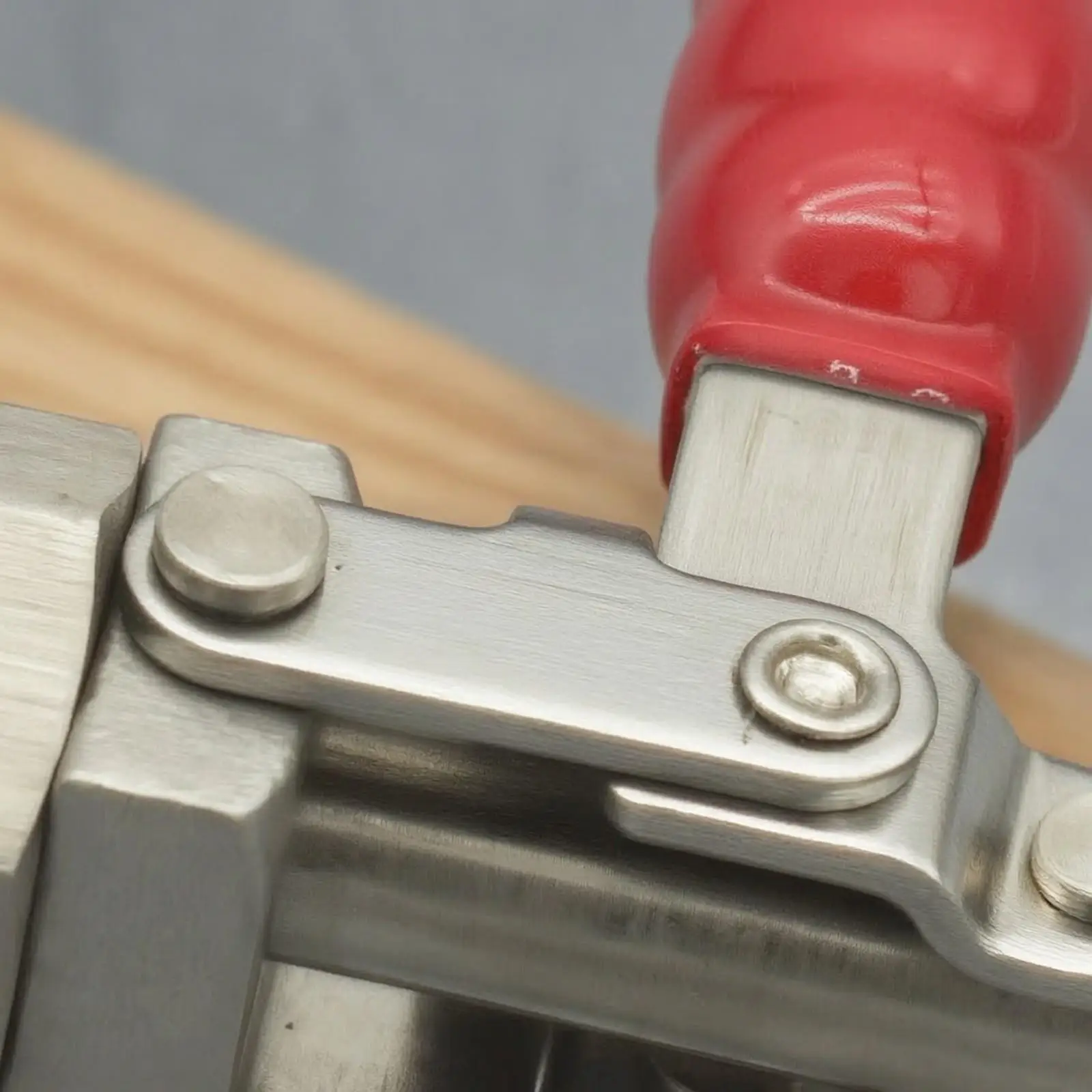 Professional Push Pull Toggle Clamp Quick Release Stainless Steel Mechanism Galvanized Iron Base for Joining and Assembly Work
