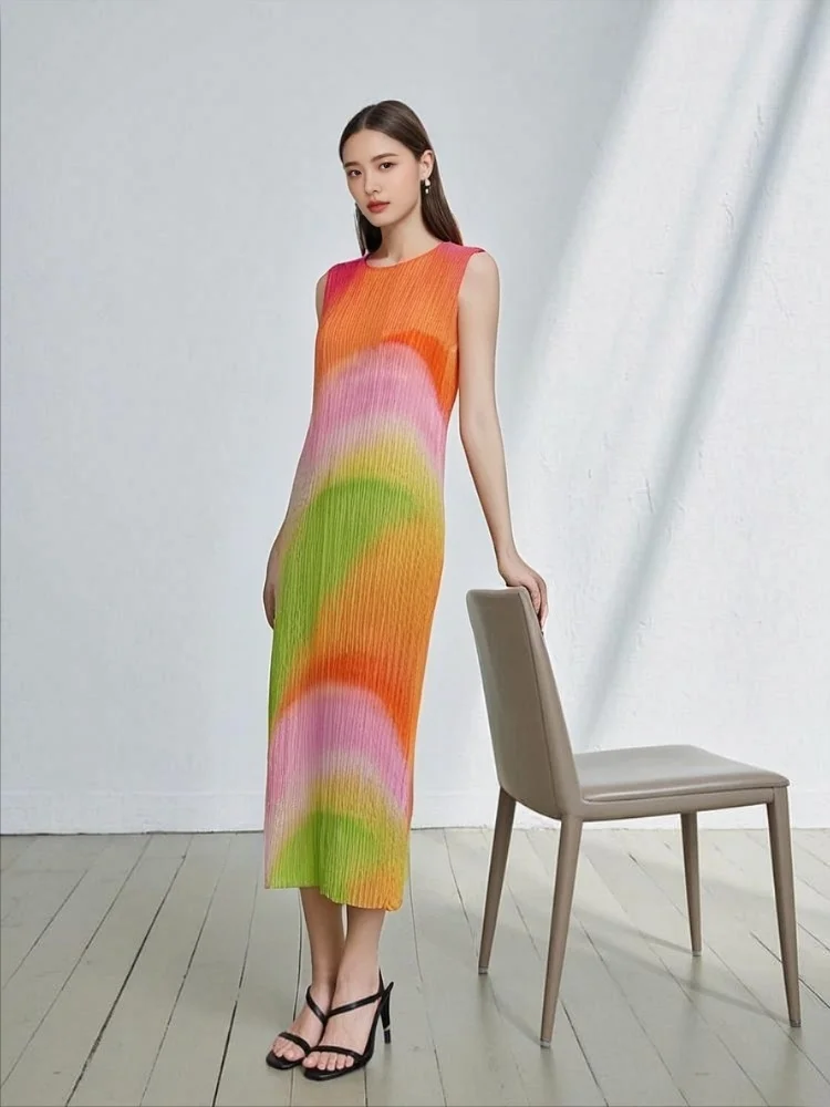 

Miyake Pleated Gradient Dress, Light Luxury Round Neck Fashionable Sleeveless Straight Tube Skirt, Elegant Skirt for Children