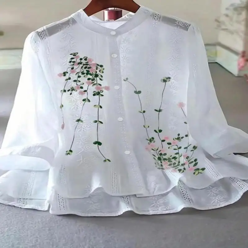 

Casual Sportswear Set for Men And Women with Flower Print ort Sve T-irt And orts Suitable for Autumn Season