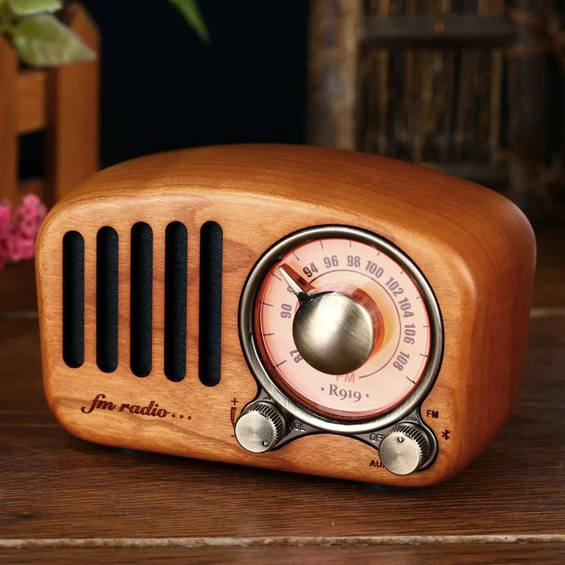 Vintage Radio Retro Bluetooth5.0Speaker Walnut Wooden FM Radio with Old Fashioned Classic Style Strong Bass Enhancement TF Card