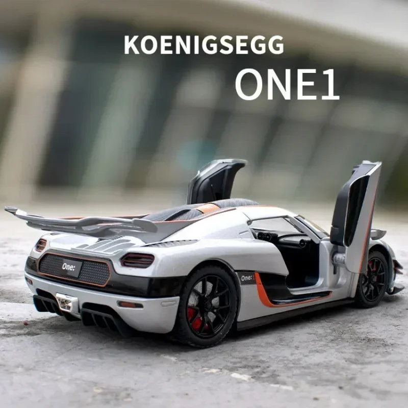 1/24 1/32 Scale ONE 1 Diecast Toys Vehicles Alloy Simulation Koeni Super Car Model Sound and Light Miniature Voiture