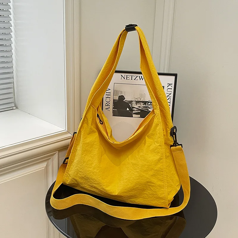 2025, ruime knoedeltas, waterdichte nylon draagtas voor dames, lichtgewicht schouder crossbody, casual dag tot nacht tas, getextureerd