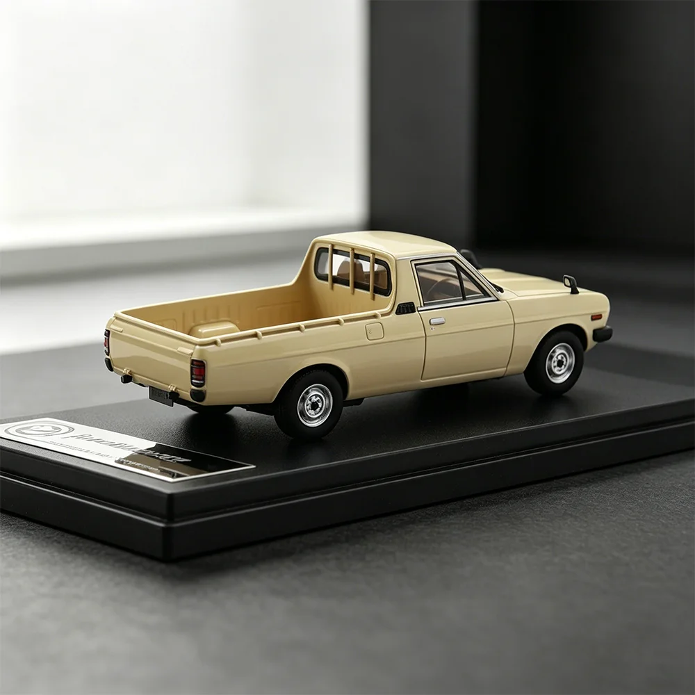 Hi-Story Brand 1/43 Scale Resin Model Cars DATSUM SUNNY TRUCK Long Body Deluxe 1979 Classic Car Model Collection Decoration Gift