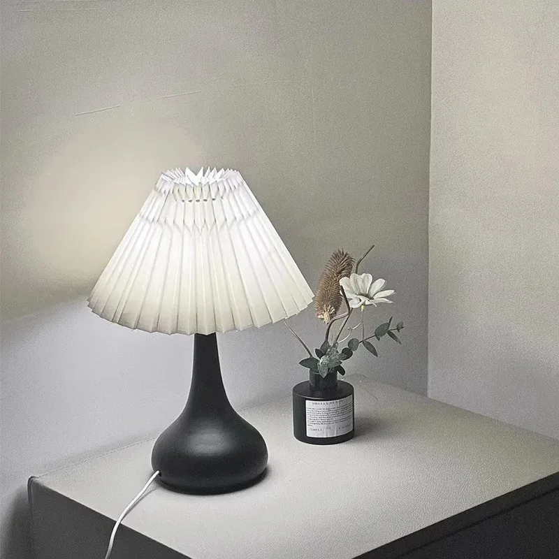 Desk Lamp Wrought Iron Gourd Base, Pleated Fabric Shade USB Powered 3‑Color 9‑Level Dimmable Light for Bedroom Living Room Decor