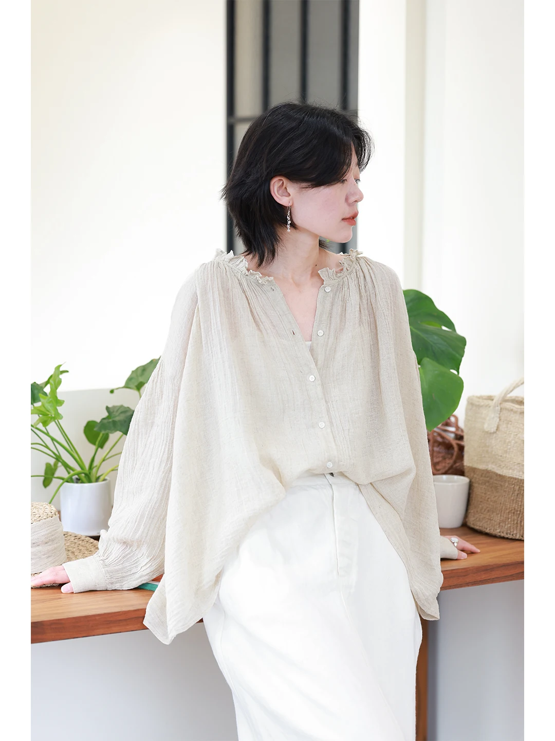 

Французская свободная рубашка с защитой от солнца, женская тонкая хлопково-льняная рубашка с длинными рукавами, топ с жатой текстурой и вырезами