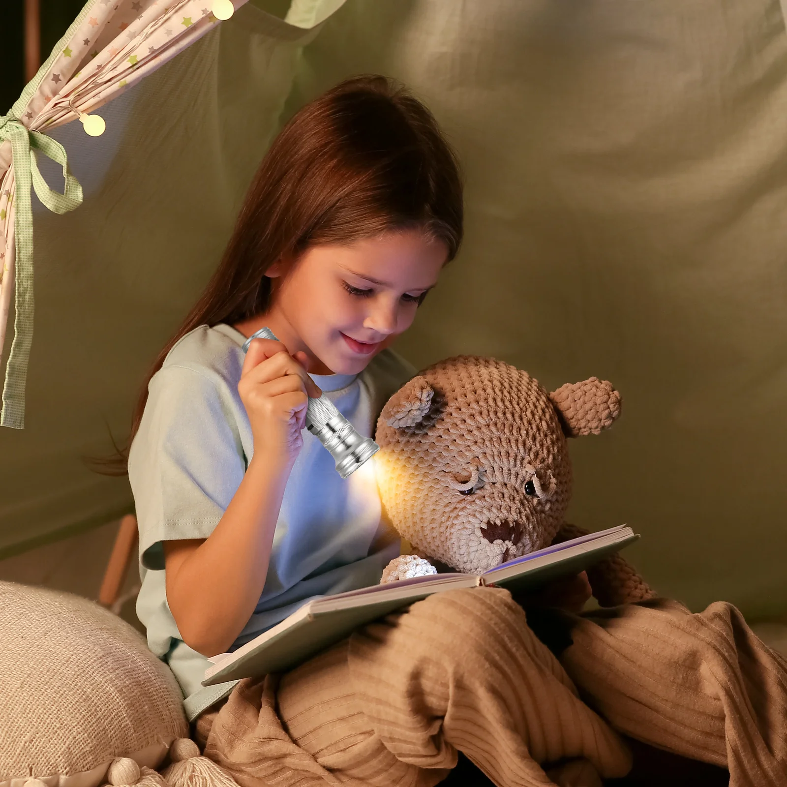 Przenośna Metalowa Mała Latarka Staromodna Latarka Zewnętrzna w Stylu Vintage Kompaktowa Mocne Światło Kemping