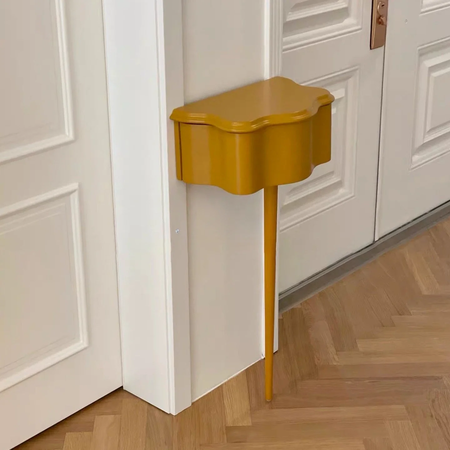Nordic light luxury wall side cabinet simple living room retro aisle hotel corner cabinet small apartment