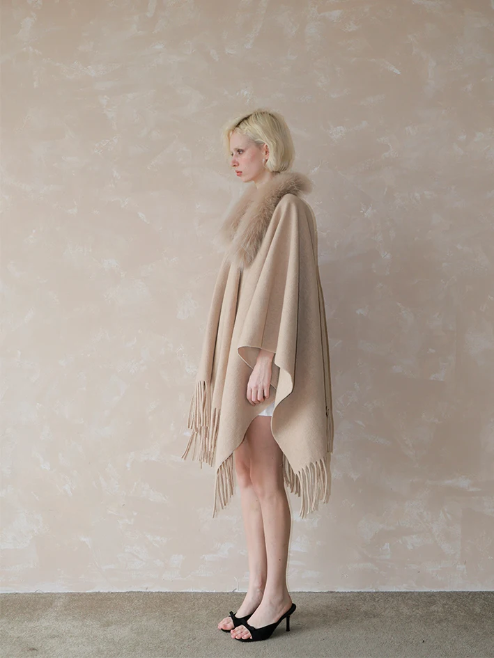 Autumn Winter 100% Wool Shawl with Real Fox Fur Trim  Stylish Warm Large Scarf Elegant Fashionable Luxury Accessory
