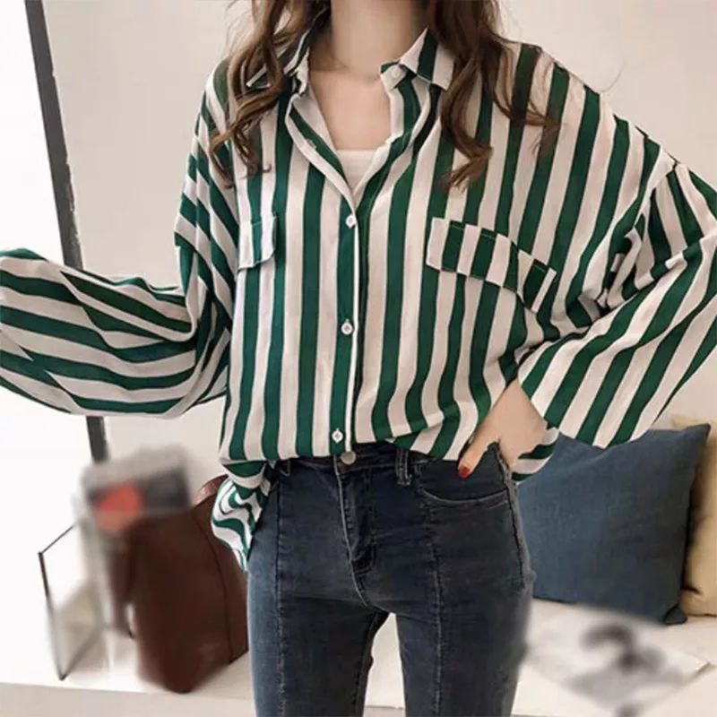 Spring and Summer Women\'s Casual Striped Lapel Long Sleeved Shirt Korean Version Loose Button Up Long Sleeve Tops Casual Blouses