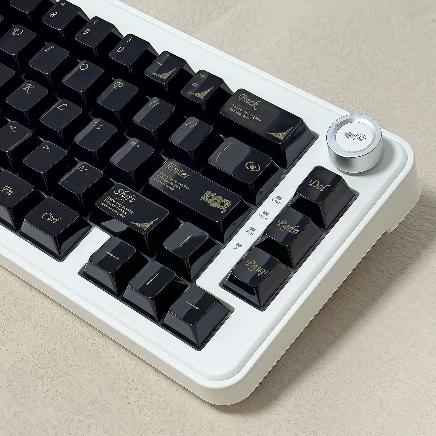 

QBYI Ceramic Keycaps Black Glossy Surface Cherry Side-Printed Shine Through Key Caps for Mechanical Keyboards 120 Keys