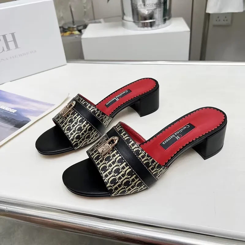 CH Brand Metal Buckle Embossed Sandals With Block Heels Open Toe Design Comfortable And Stylish Outdoor Slippers