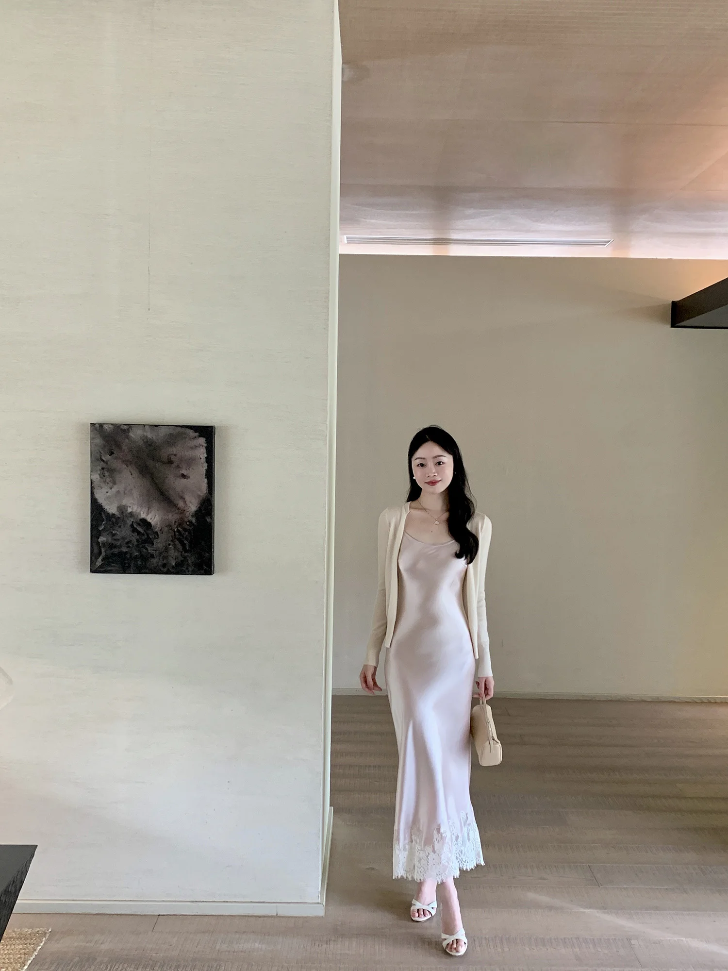 Ele Gold Embroidere…