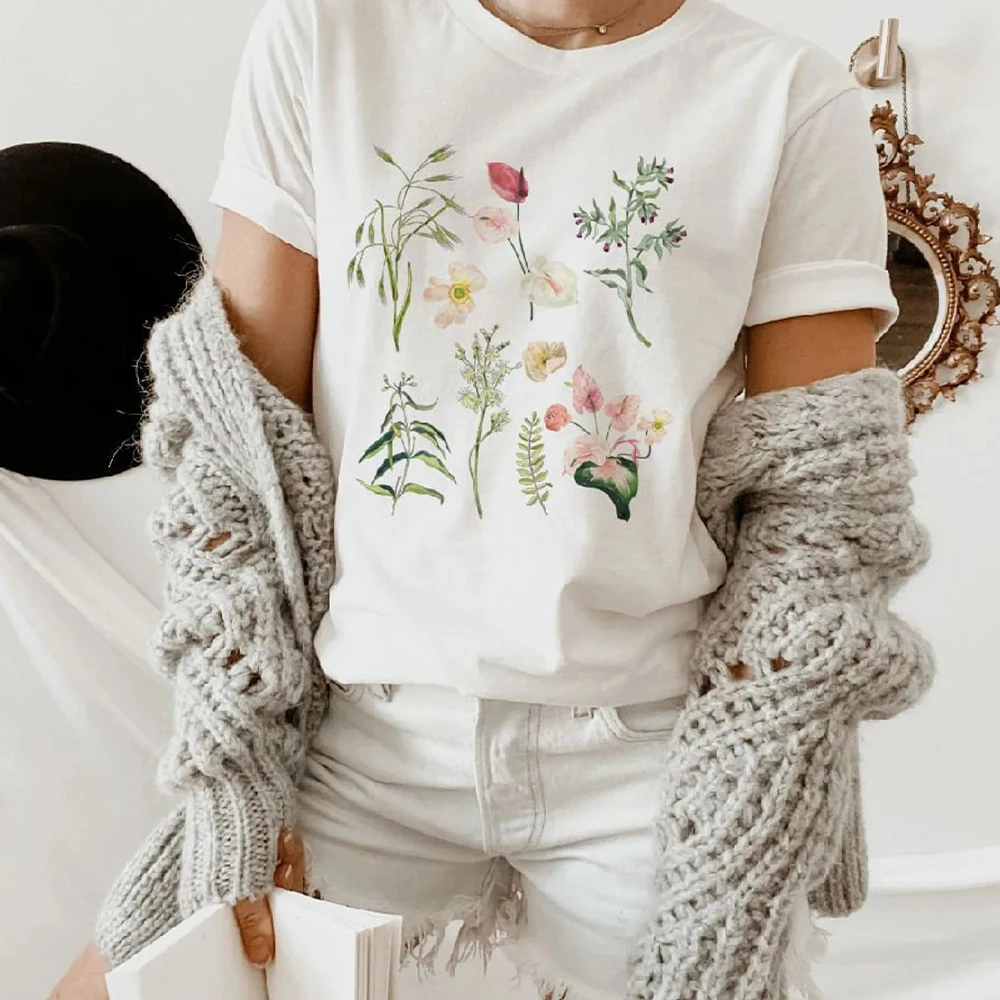 Vintage Boho Wildflowers Comfort T-Shirt Cottagecore Tshirt Botanical Purple Floral Tee Apparel Trendy Y2K Casual Streetwear