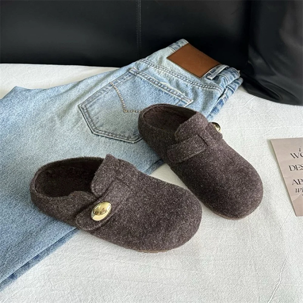 المتسكعون البغال للنساء 2026 حذاء مسطح الإناث السيدات النعال Pantofle غطاء تو جديد لينة الشرائح حذاء مسطح الإناث السيدات