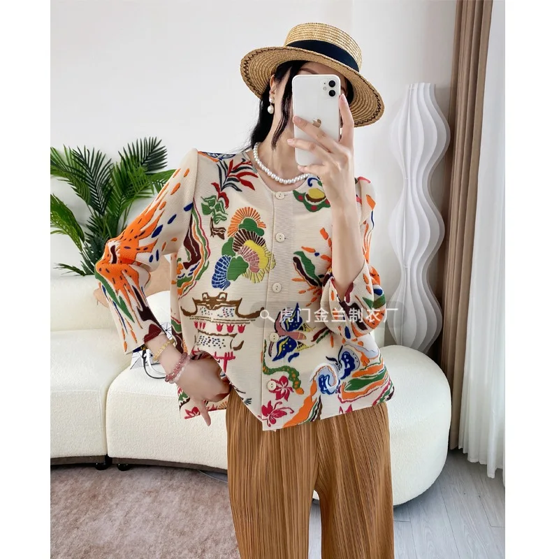 

Pleats Pleated Fashion New Printed Tops Niche Retro Single-breasted Casual Cardigan Long-sleeved Shirt Jacket Short Clothing