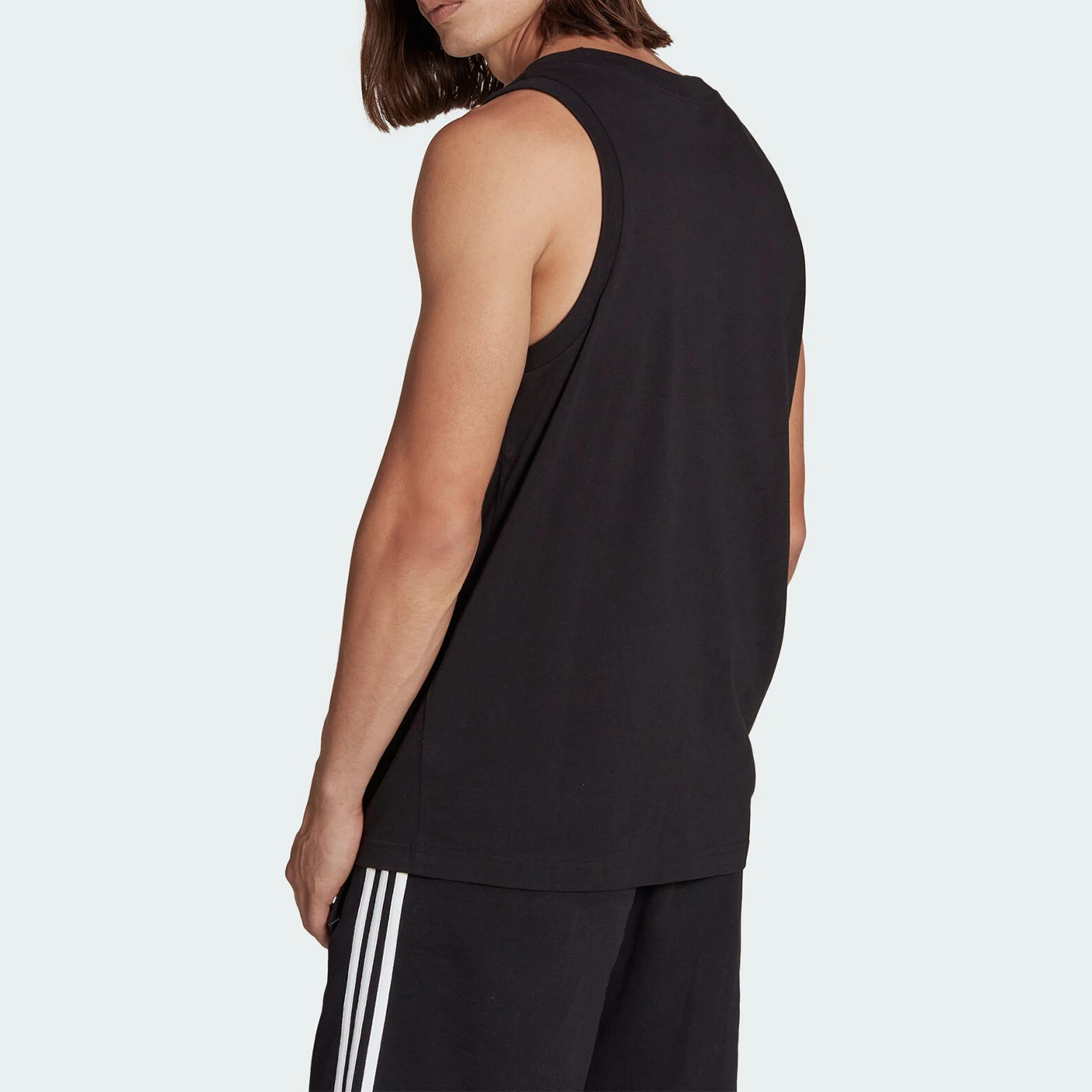 قميص Adidas Originals الرجالي ذو الرجعية الفضفاضة القابلة للتنفس IA4811