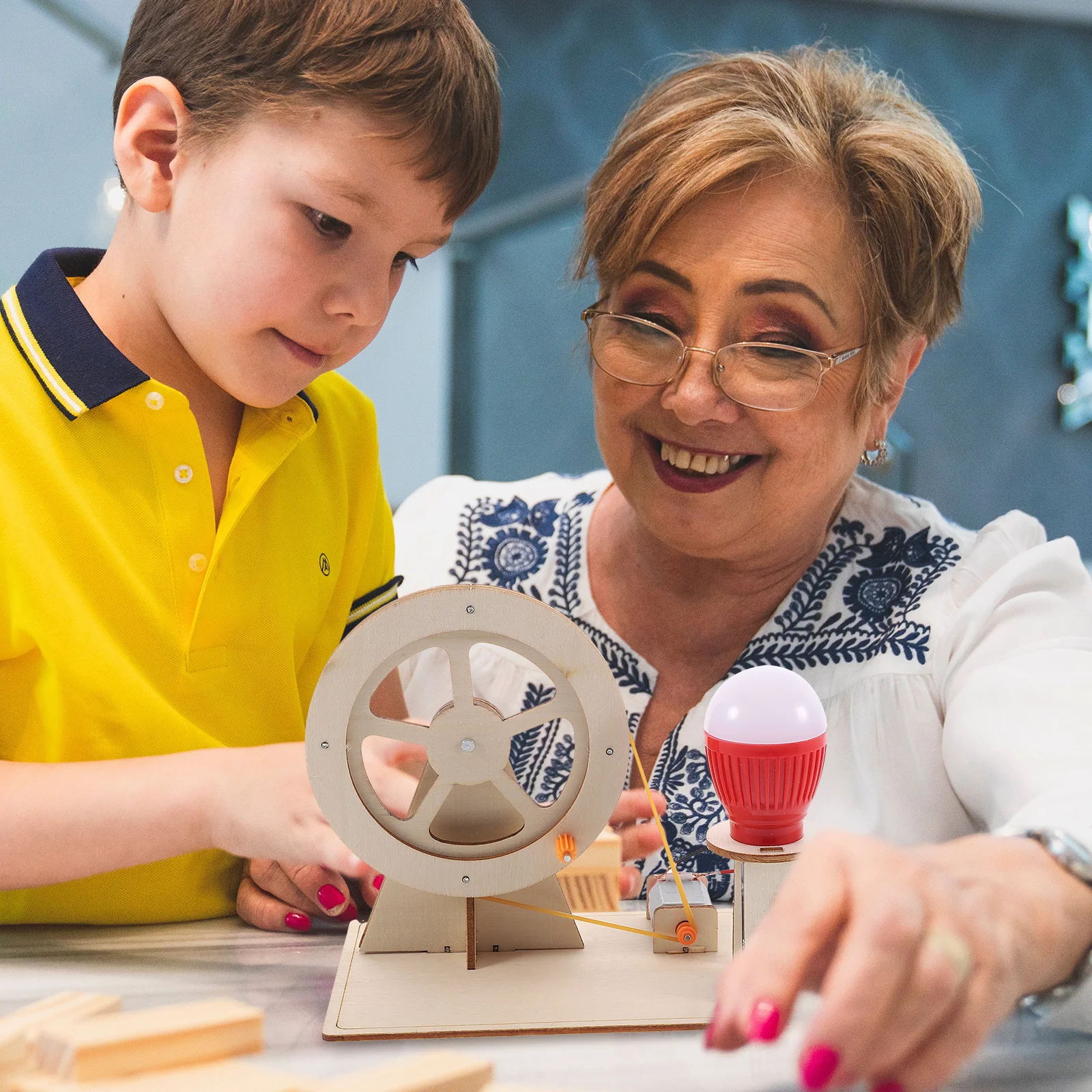 Drewniany generator ręczny DIY dla dzieci, zestaw edukacyjny do nauki mechaniki, zestaw do nauki zasady działania mechaniki, generator ręczny.