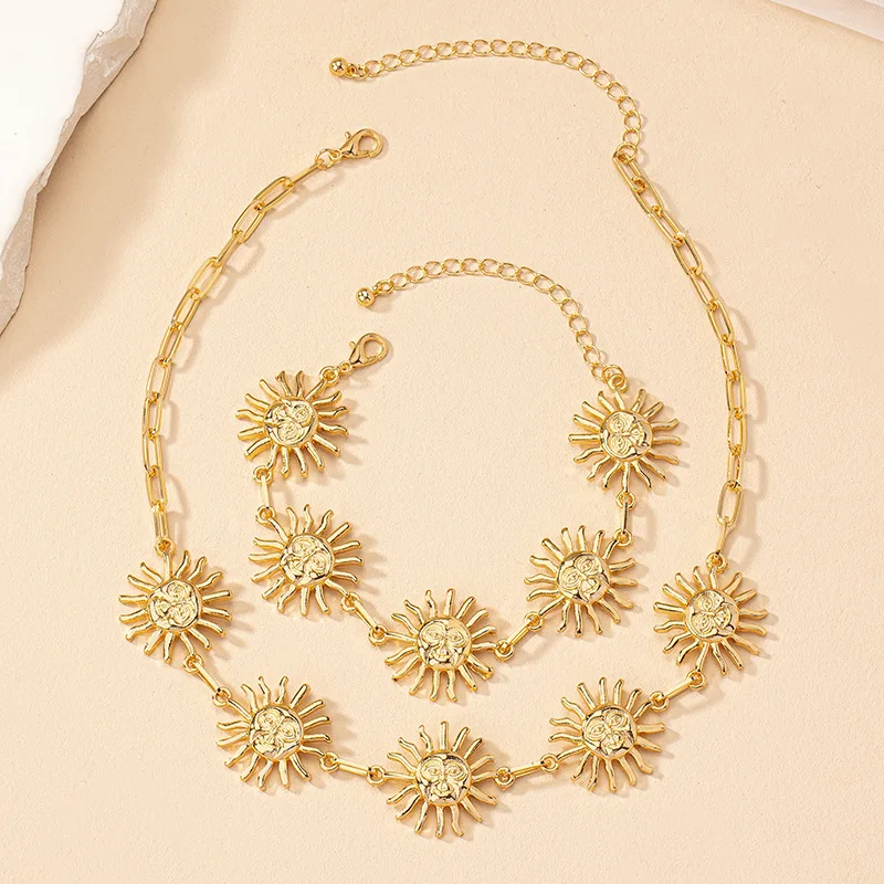 Exaggerated Fashion Sunflower Bracelet Necklace for Women Jewelry Set Personality Hip-hop Gold-plated Collarbone Chain Necklace