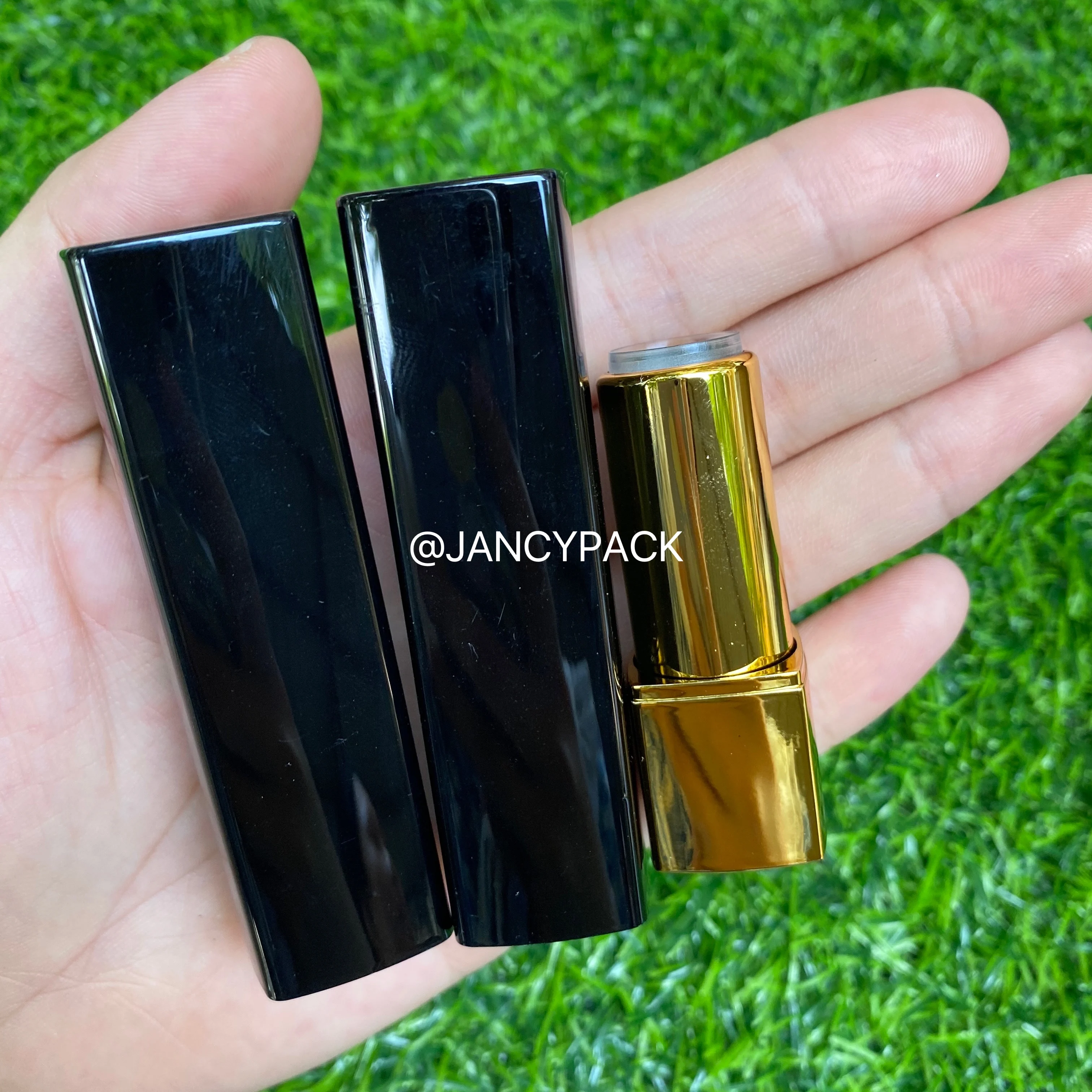 

Black 12.1mm Lipstick Tube Empty Cosmetic Container Black DIY Lip Balm Container Lip Gloss Refillable Container Custom Logo