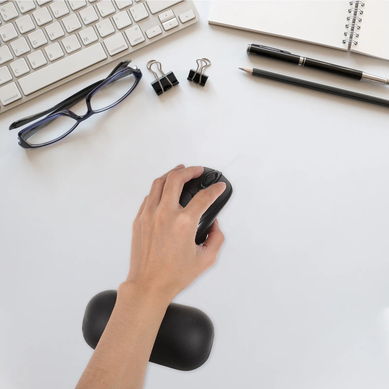 1pcs Silicone Mouse Wrist Rest Support For Laptop Ergonomic Wrist Relief Pad Compact Light Washable Office Computer Accessory