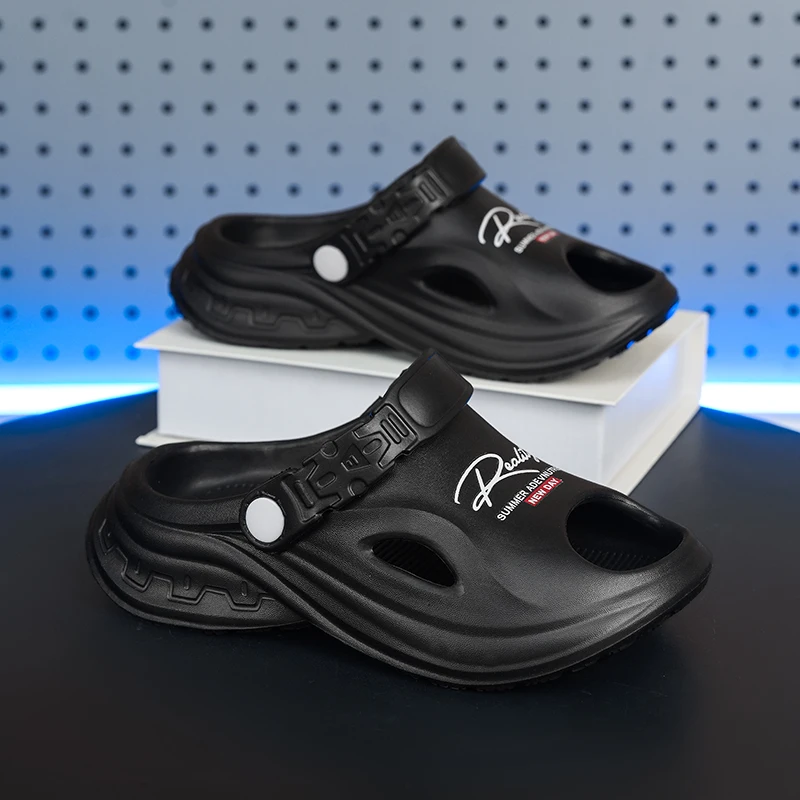 A pair of youth dual-wear hollow platform slides, adjustable rear strap, lightweight non-slip summer sandals LH-K03-1