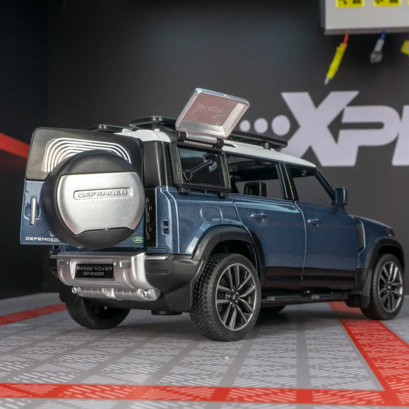 

1:32 модель автомобиля из сплава Defender 110, двери, передний капот и дверь багажника можно открыть в качестве подарка детям
