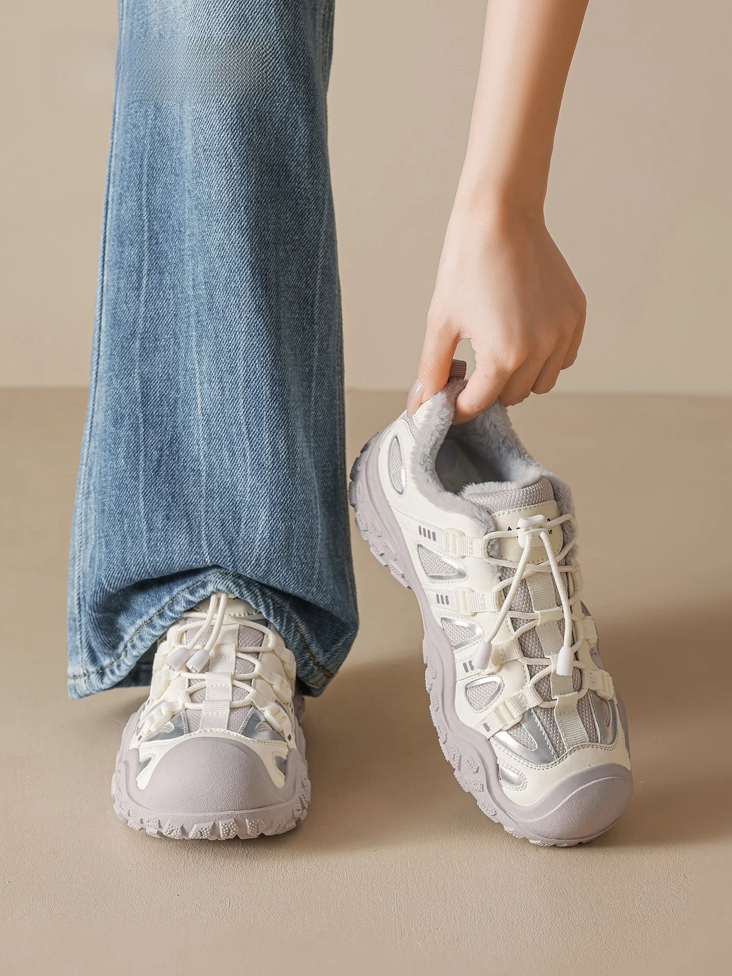 scarpe-da-trekking-da-donna-agsdon-per-attivita-all'aperto-nuove-scarpe-sportive-da-arrampicata-autunnali-2026-calde-e-foderate-in-pile-scarpe-in-cotone-con-fibbia-incrociata-stile-casual-alla-moda