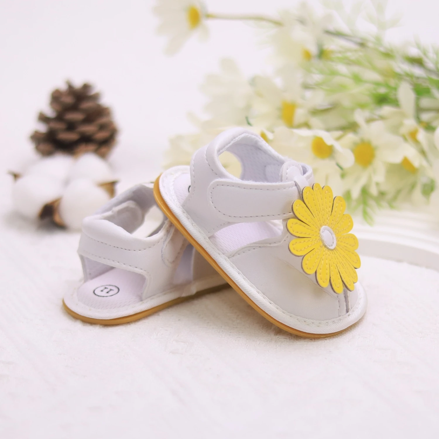 حذاء طفل رضيع زوج الأولى أحذية ما قبل الخطوة موضة الصنادل الصيفية زهرة