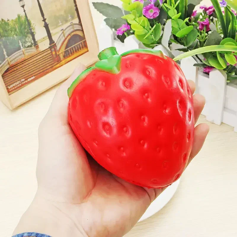 Super Relief Jumbo Strawberry Squishi Cream Scented Squishy Slow Rising Antistress Toy Kids Grownups Squeeze Toys Small/Big size