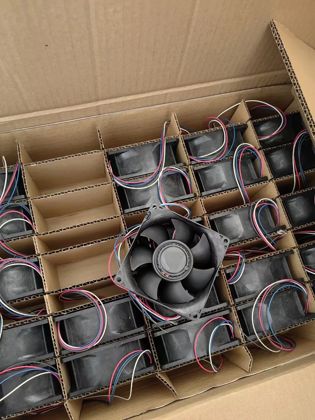 Nidec V92E12BMA7-07 DC 12V 0.62A 90x90x38mm 4-Wire Cooling Fan