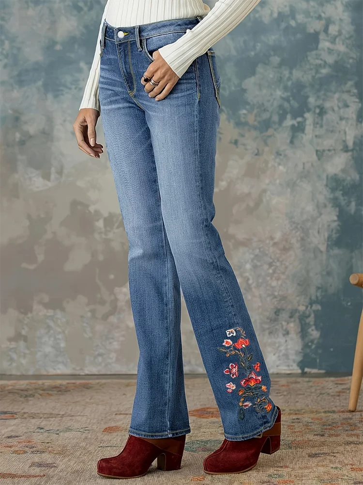 Damskie jeansy z haftem w kwiaty Niebieskie klasyczne proste spodnie w dużych rozmiarach Nowa moda Casual Mid Waist Slim Stretch Denim Pants