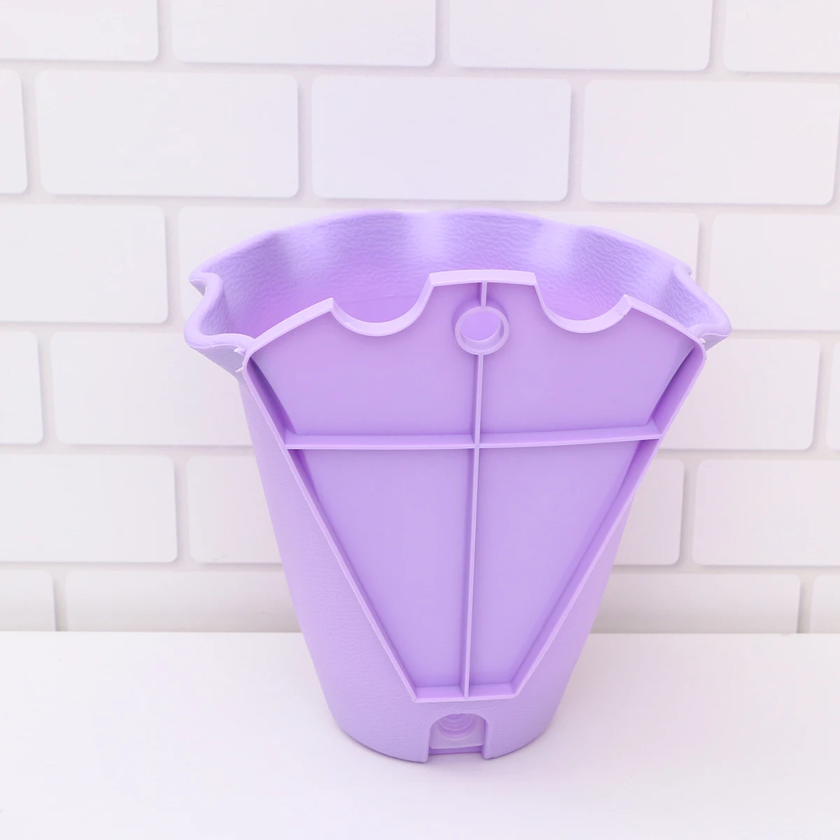 

Plastic Wall Hanging Flower Pot Basket Balcony Guardrail Security Window Hanging Wall Green Plants Suclucents Flower Holder (Pur