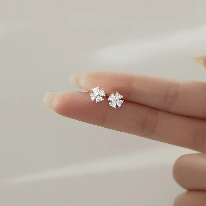 Metiseko 925 أقراط فضة واضحة زركون أقراط ماجيك أربع أوراق البرسيم مطلي البلاتين للنساء محظوظ لطيف 2022