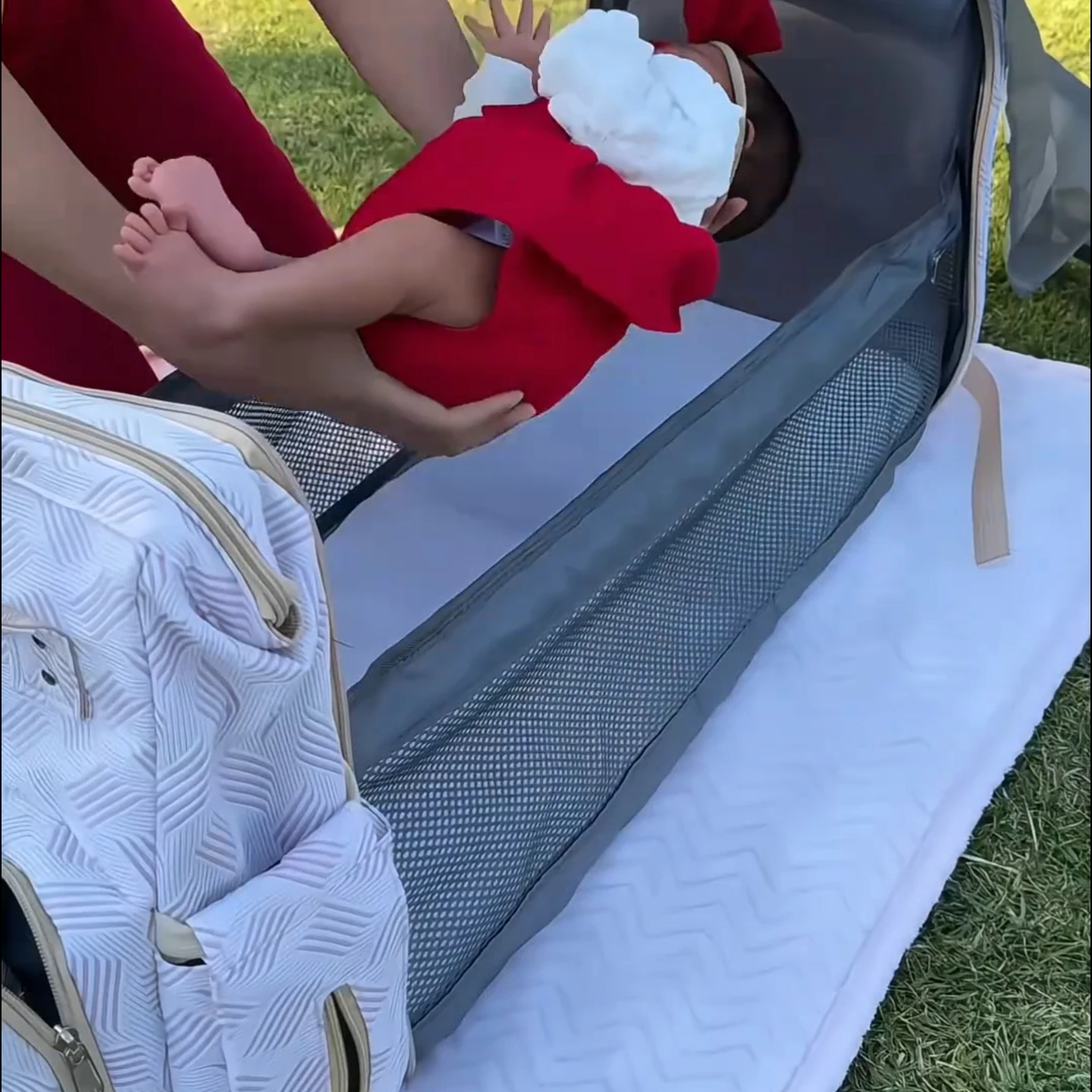 Lightweight Portable Maternity Bag Baby Carrier Outdoor Essential Storage Backpack Adjustable Baby Bed Large Capacity Bag