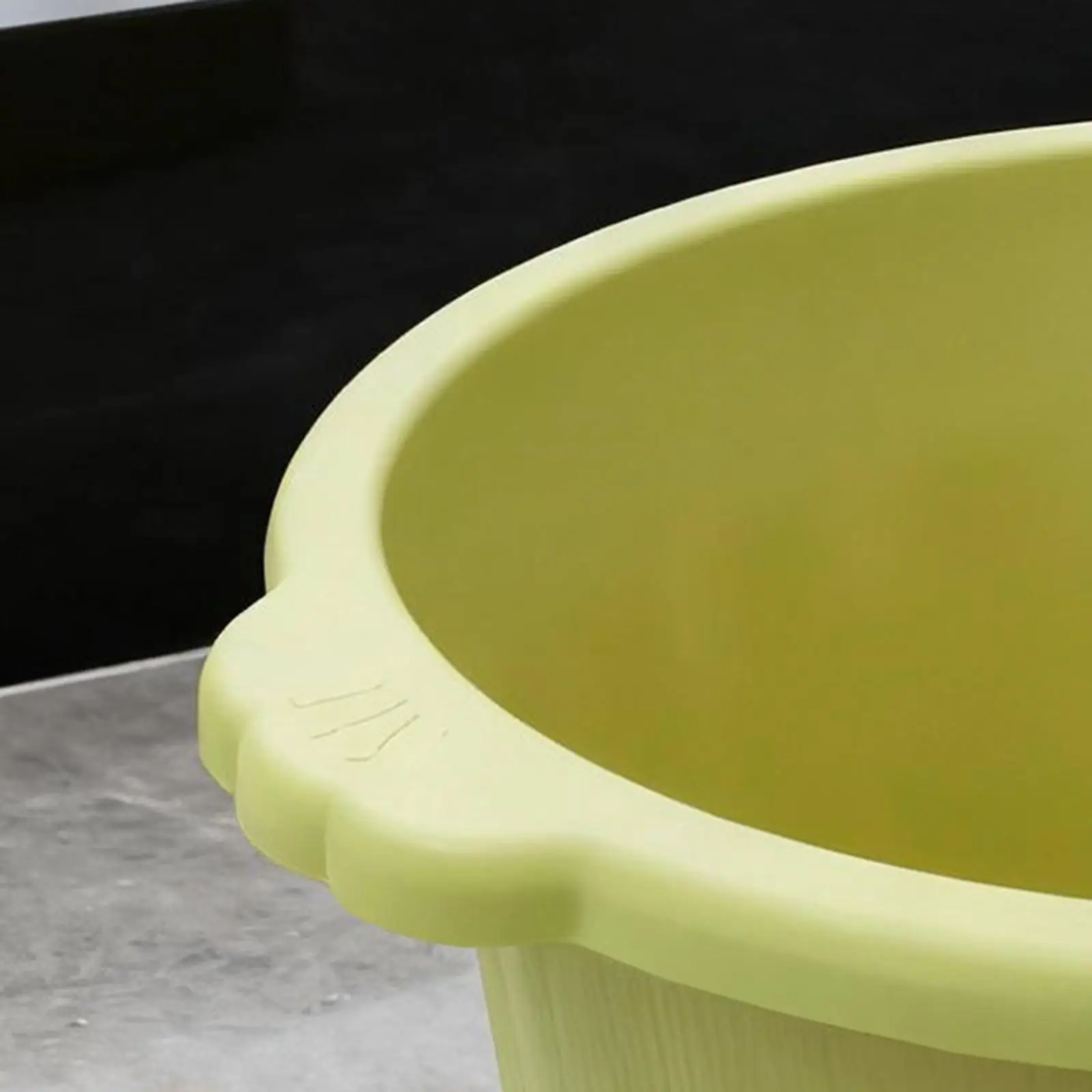 Foot Bath Soak Tub Foot Bucket Anti Slip Versatile Pedicure Bowl Wash Basin Washing Watching TV Camping Trip Travel