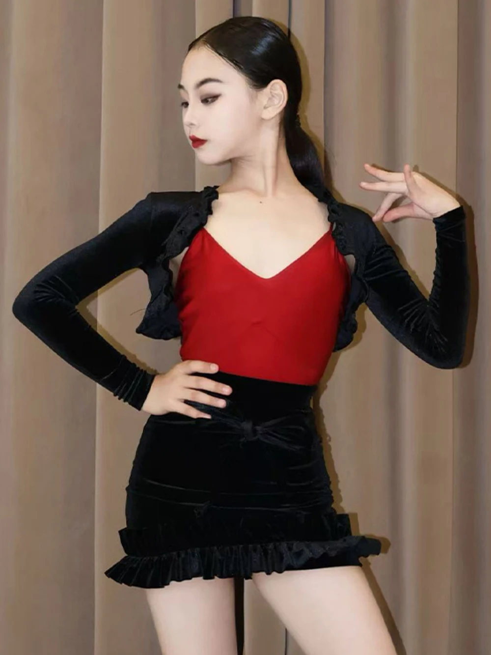 أطفال بنات اللاتينية الرقص الأشرطة عارية الذراعين ارتداءها وتنورة الأطفال قاعة رومبا Dancewear التدريب أزياء مسرحية