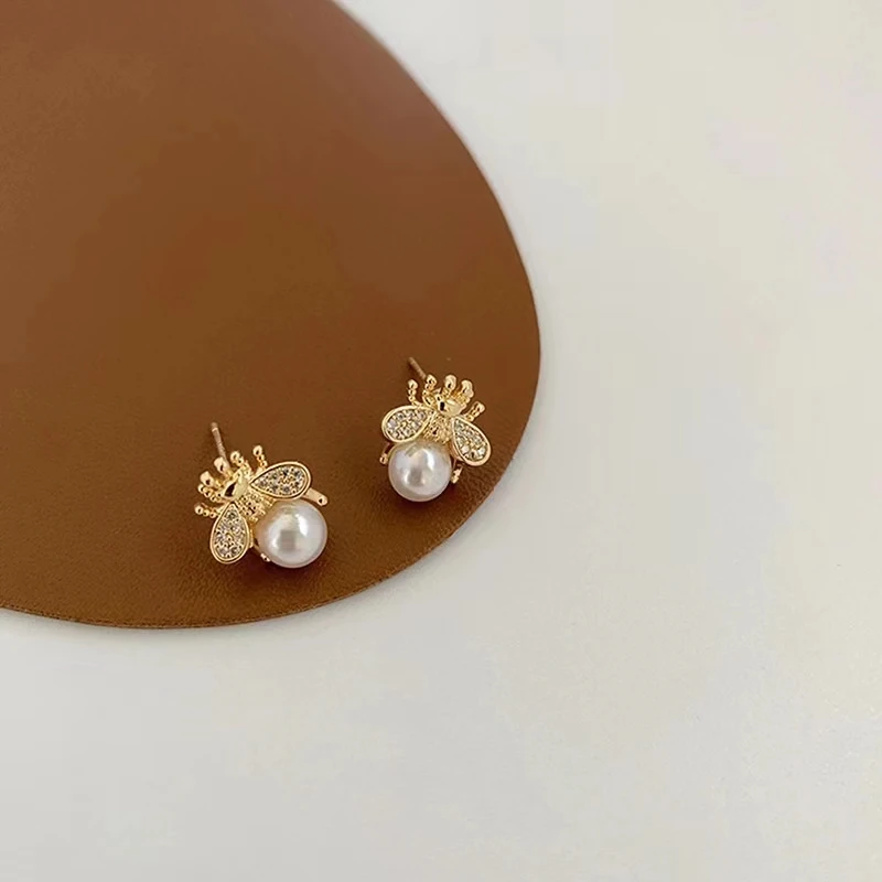 Korean Style Honey Bee Pearl Stud Earrings For Women Exquisite Small Elegant Earring Ladies Wedding Party Birthday Jewelry Gifts image 2