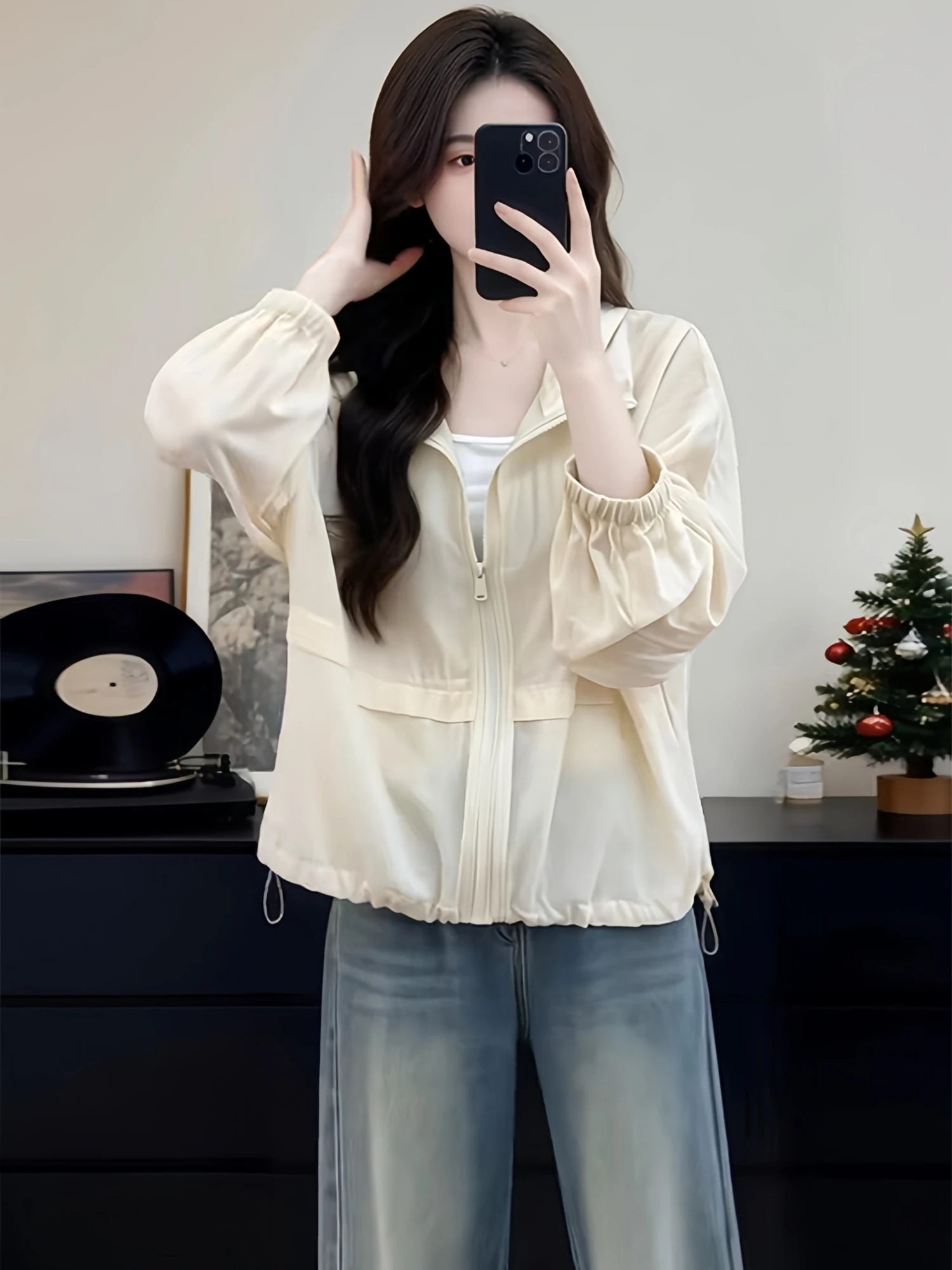 Women's Summer 2026 Lightweight Breathable UV Protection Jacket Outdoor Sunshade Casual Loose Fit Long Sleeve Zipper Closure