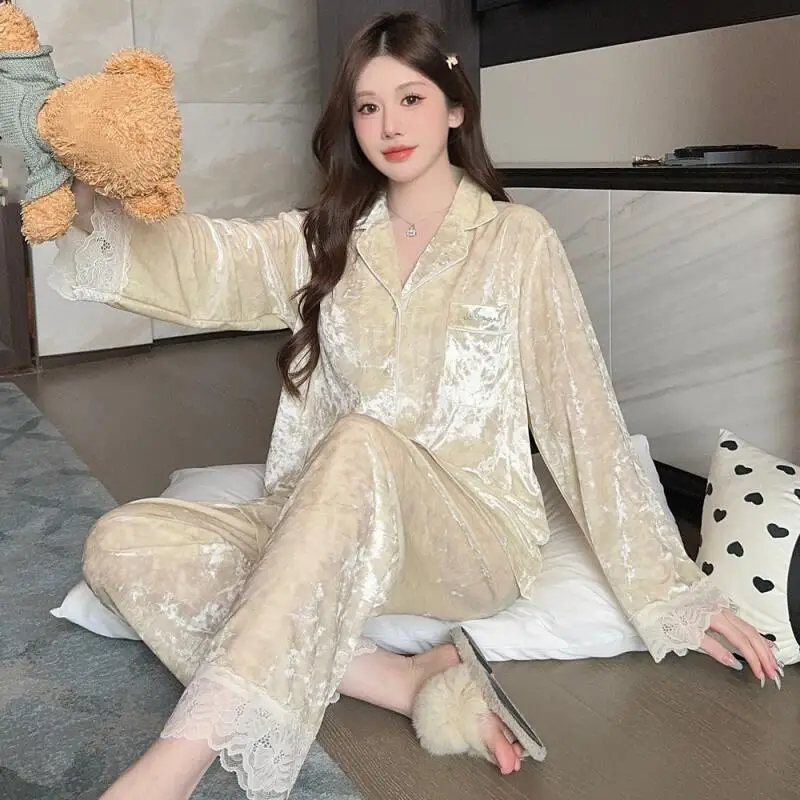 

Autumn and winter new gold velvet pajamas women's lapel cardigan long sleeved taro purple sweet warm home suit set new style