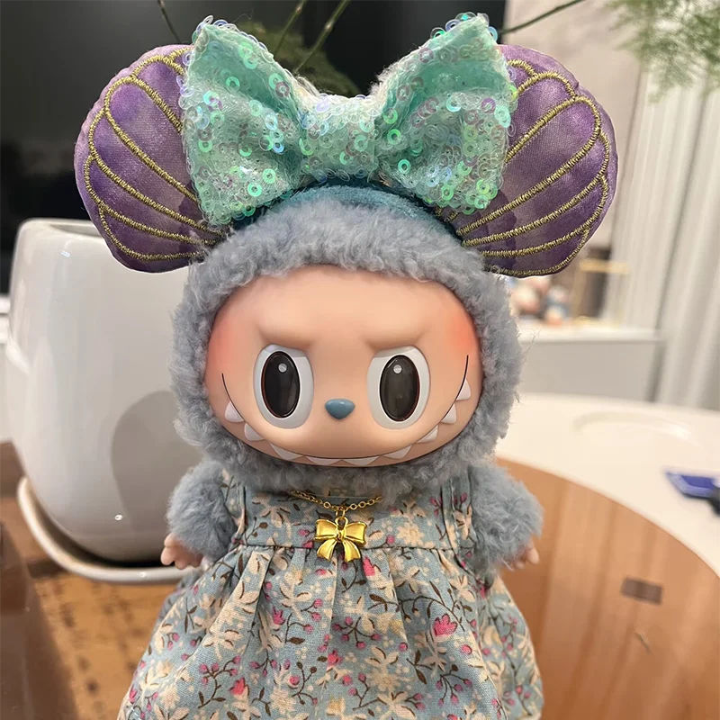 Delantal de herramientas de reparación de moda Labubu de 17cm, diadema con lentejuelas y lazo bonito, Mini monopatín, labubu, plumas, alas de Ángel, accesorios para muñecas, regalo