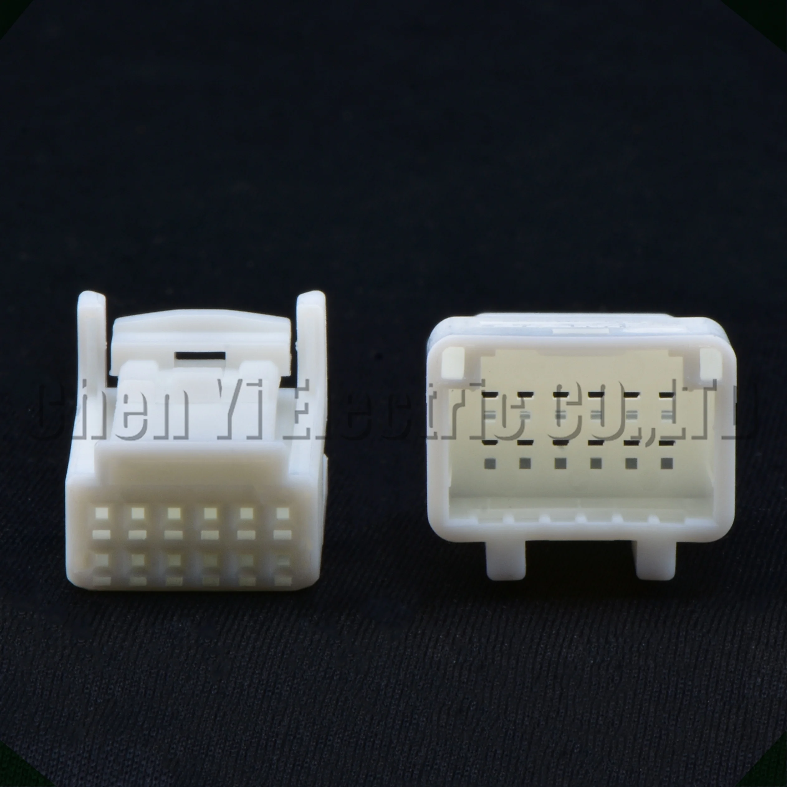 12 Pin Automotive Connectors car vehicle central control cable Wire harness plug For Toyota Nissan 1318774-1 1565894-1