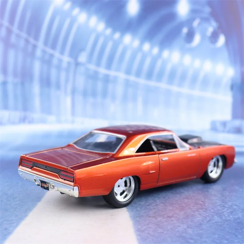 1:24 سريع وغاضب 1970 بليموث الطريق عداء مقياس سبيكة معدنية الكلاسيكية سيارة دييكاست لعبة مجسمة جمع هدية غاضبة