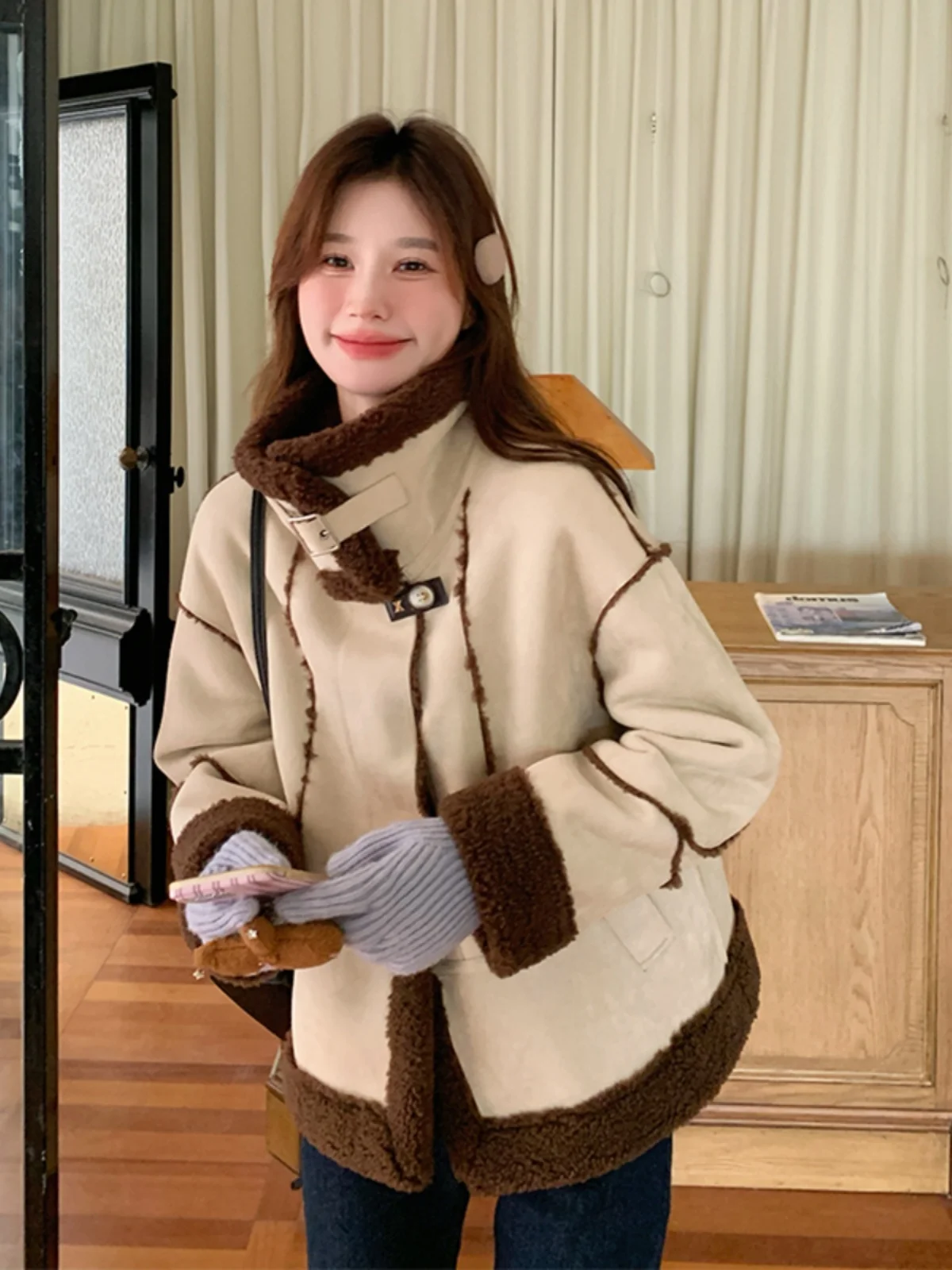 Damska kurtka z jagnięcej wełny, skóra i futro, łączona, wczesna zima, nowa, elegancka, dojazdy do pracy, prosta, krój tuba.