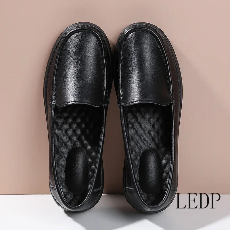 

Women's Soft Soled Breathable Lightweight Comfortable Medical Shoes Genuine Leather Nursing Shoes Thick Soled Non Slip Work Shoe