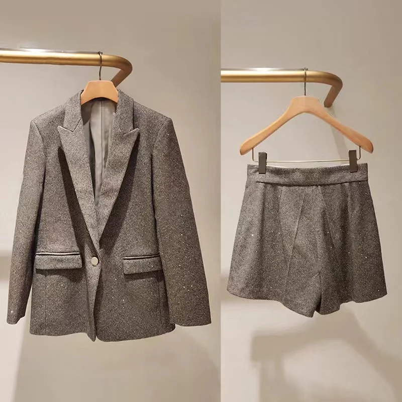 

Women Diamond Decoation Shiny Set Single Button Notched Long Sleeve Jacket + High Waist Wide Leg Shorts Vintage Suit