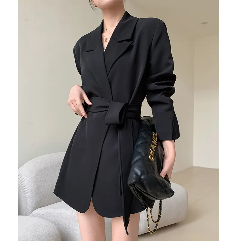 سترة نسائية كاجوال من KWTX بجيوب مربوطة ملابس خروج أنيقة وبسيطة وعصرية وأنيقة فاخرة عالية الجودة مصممة SS25